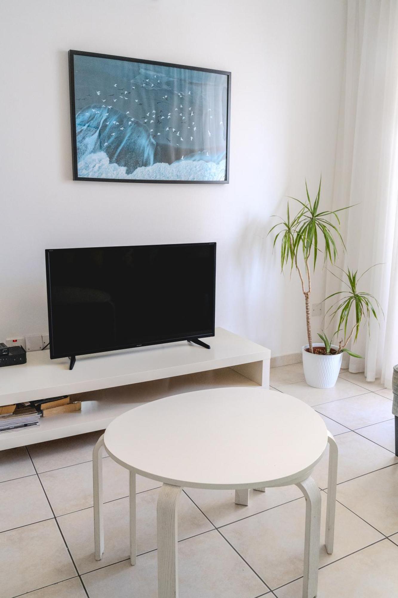 Violet Dusk City Center Flat Larnaca Exterior photo